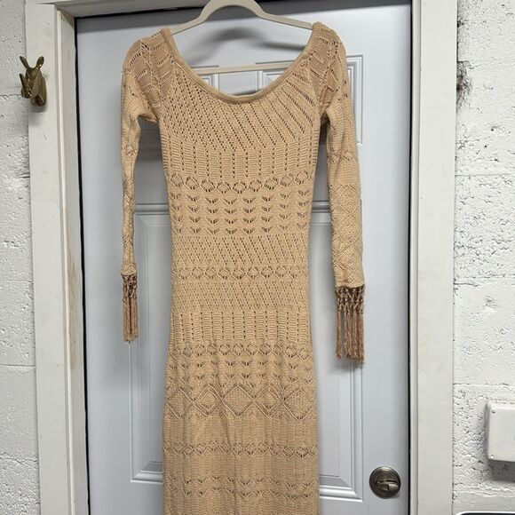 House of Harlow 1960 Tan Long Sleeve Bodycon Dress - Knit Dress - Medium - NWT - Picture 2 of 5